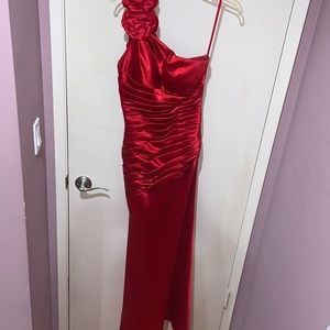Long one shoulder strap dress
